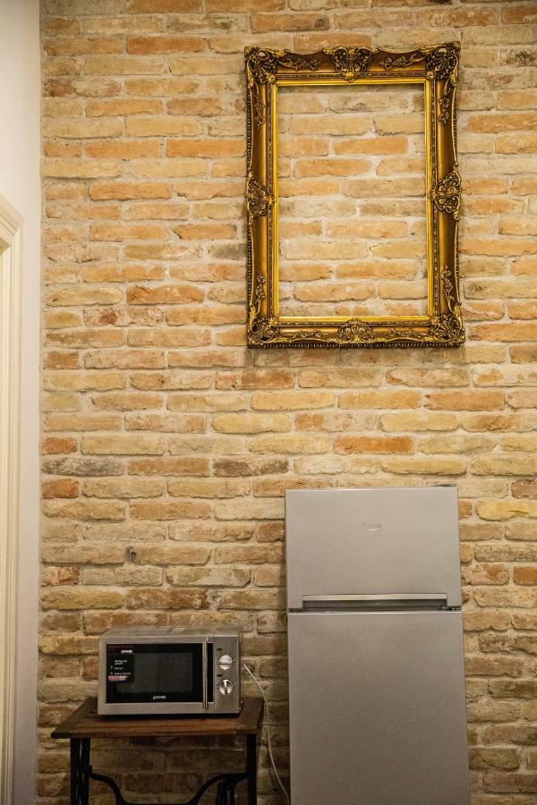 Cheerful And Cozy 2 Bedrooms 2 Bathrooms Apartment With Top Location Boedapest Buitenkant foto